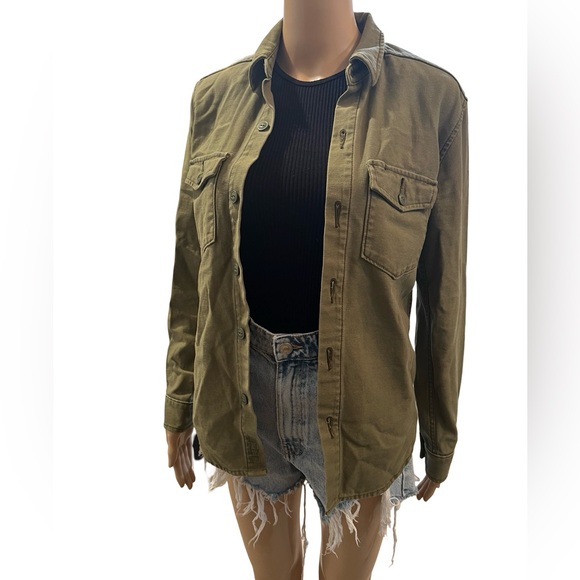 Adorable military style button down - Picture 8 of 10